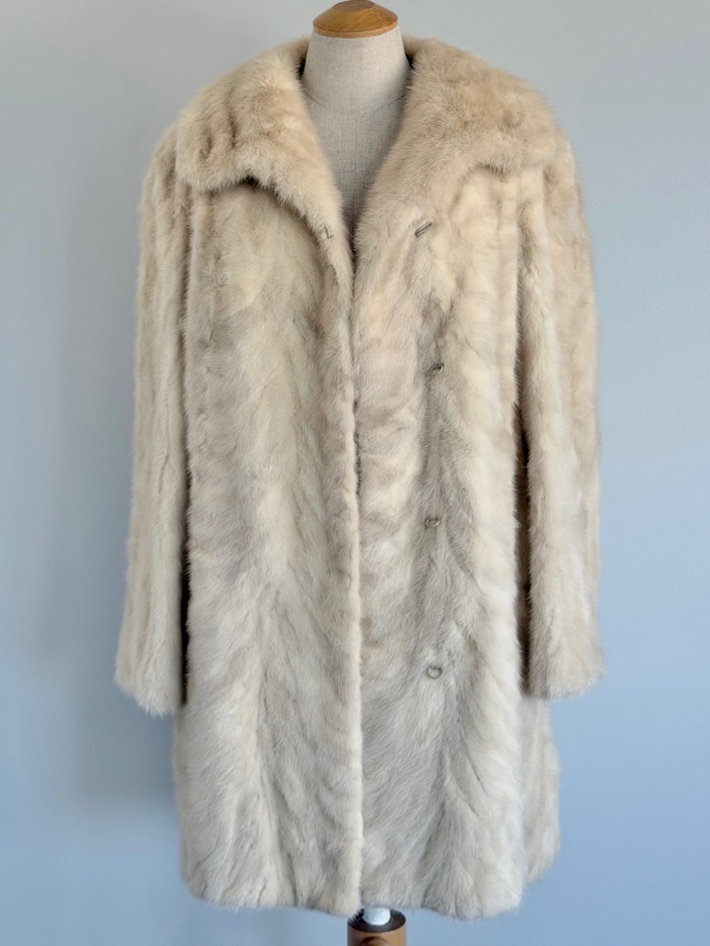 Natural Pearl Coloured Mink Coat